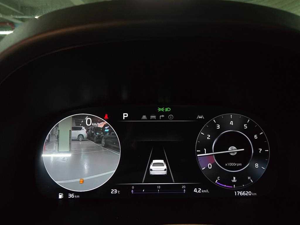 KIA K9 - Vista 9