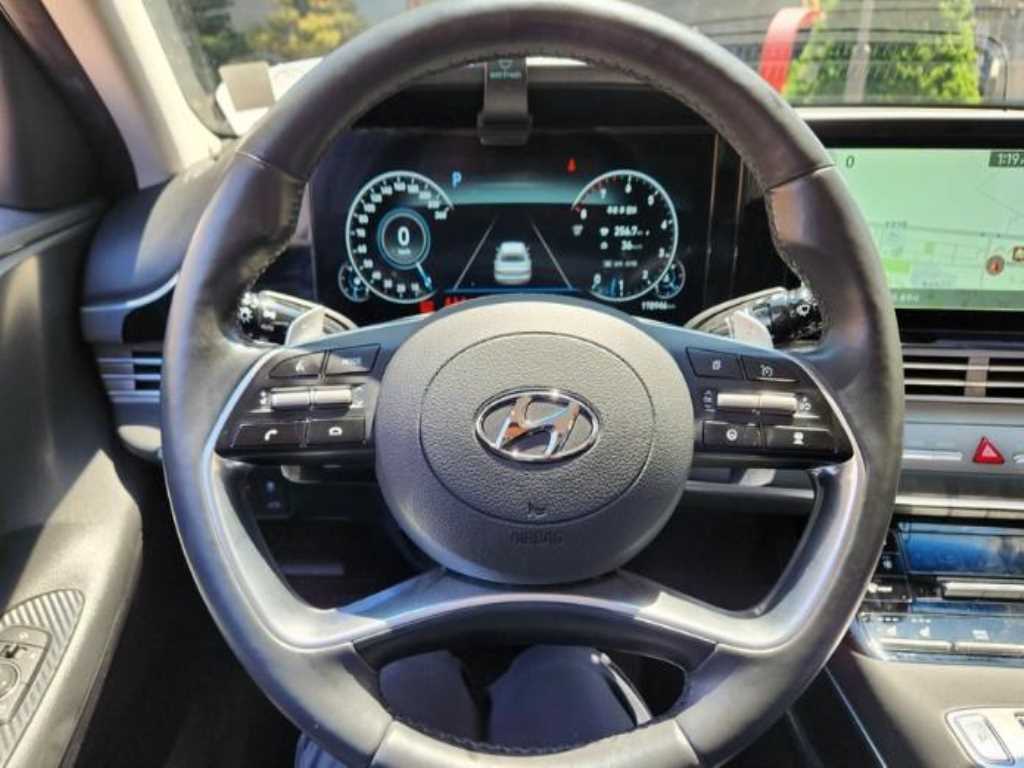 HYUNDAI Grandeur - Vista 7
