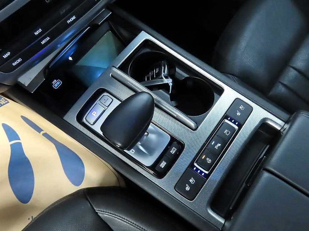 Genesis G80 - Vista 10