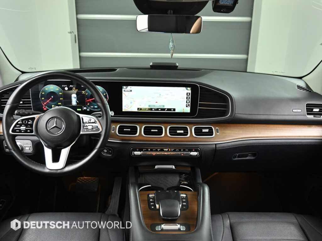 Mercedes Benz GLE Class - Vista 7