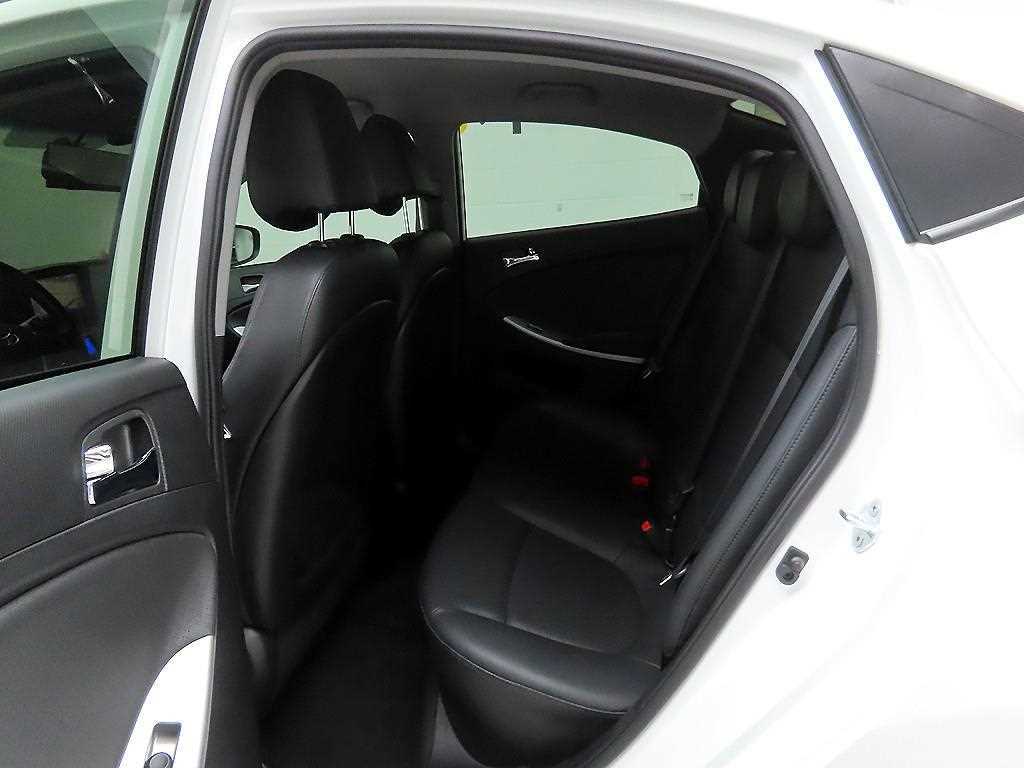 HYUNDAI Accent 2014 Blanco - Importación desde Corea - HF Imports Iquique - Foto 14