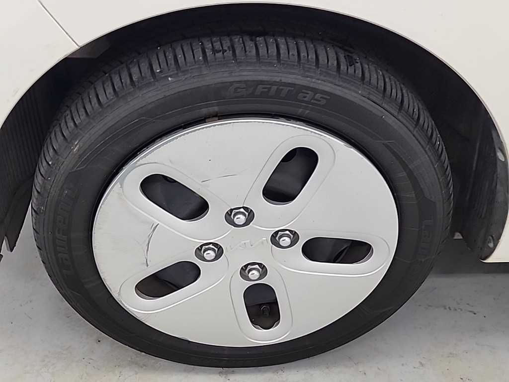 KIA Ray 2022 Blanco - Importación desde Corea - HF Imports Iquique - Foto 17