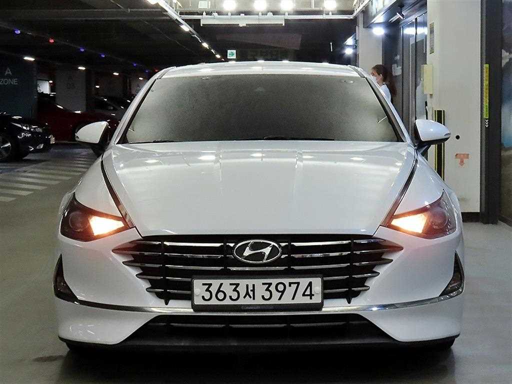 HYUNDAI Sonata - Vista 2