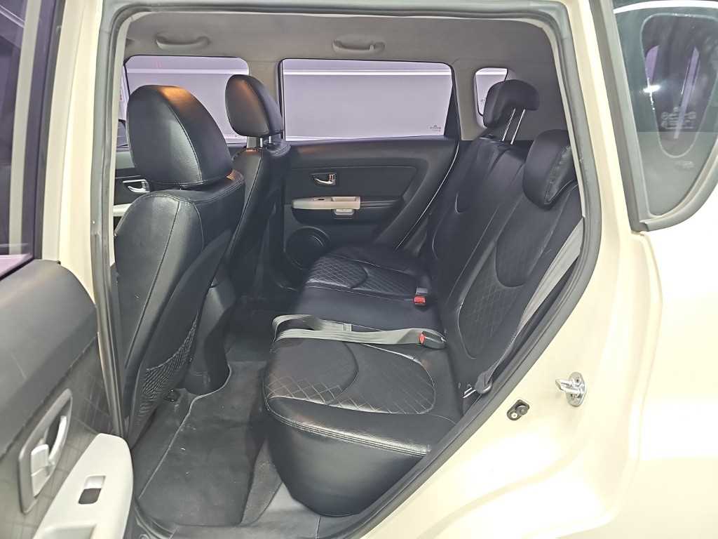 KIA Soul - Vista 12