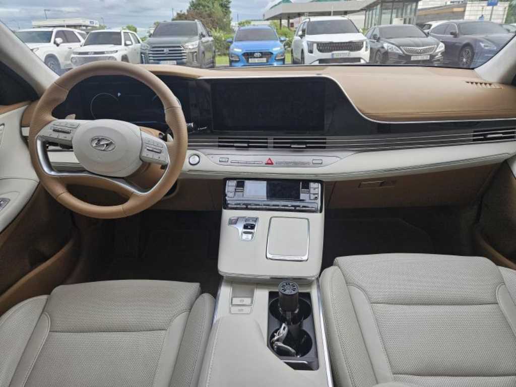 HYUNDAI Grandeur - Vista 7