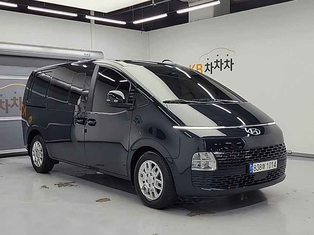 HYUNDAI Staria - Vista 4