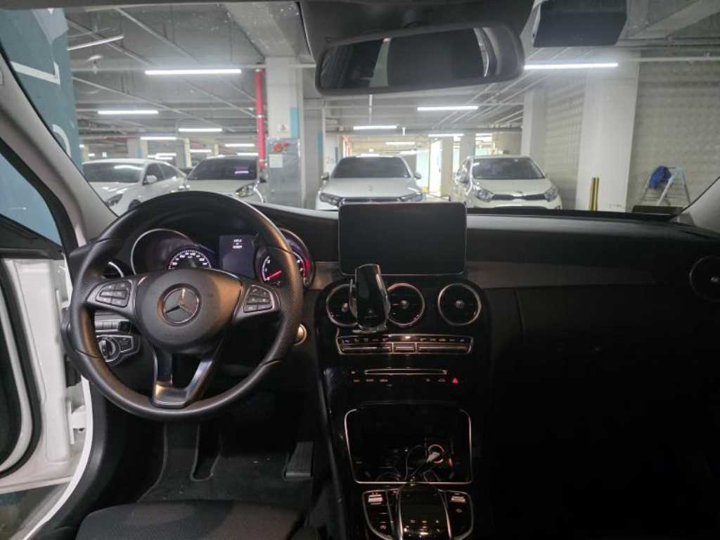 Mercedes Benz C Class - Vista 6