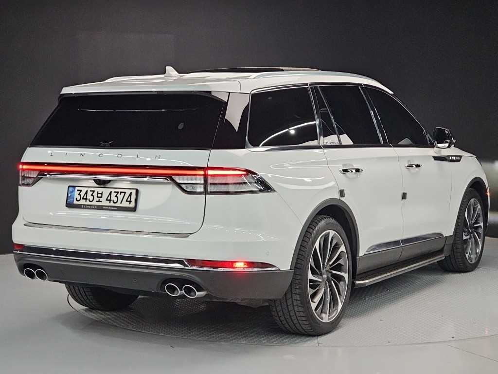 Lincoln Aviator - Vista 4