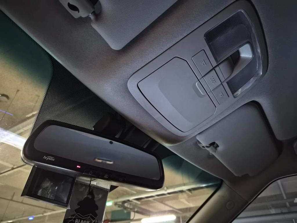 Ssangyong Tivoli - Vista 12