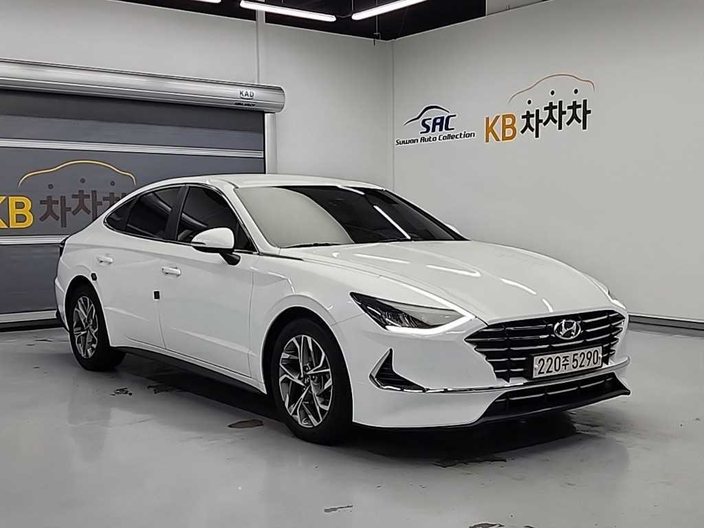 HYUNDAI Sonata - Vista 4