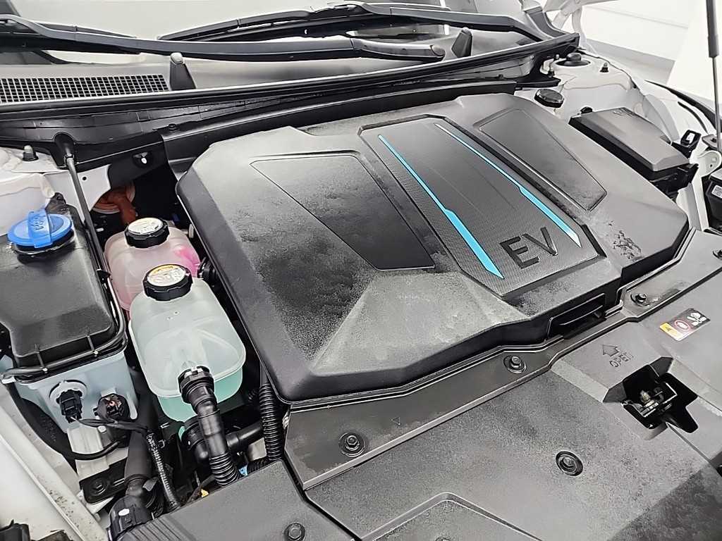 HYUNDAI Ioniq 5 - Vista 5