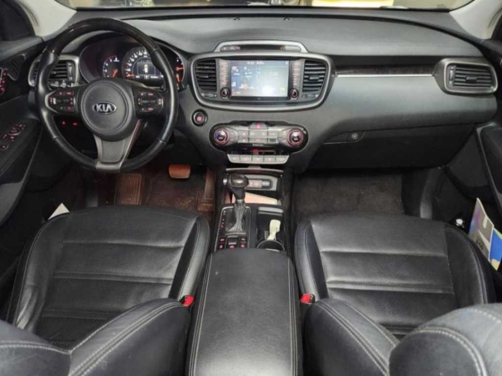 KIA Sorento - Vista 9