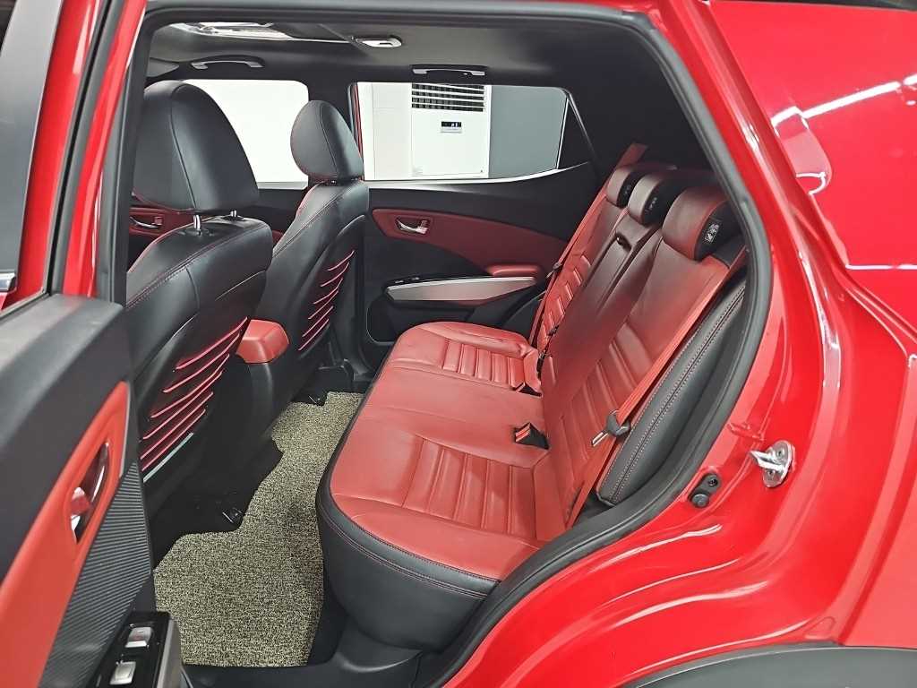 Ssangyong Tivoli - Vista 12