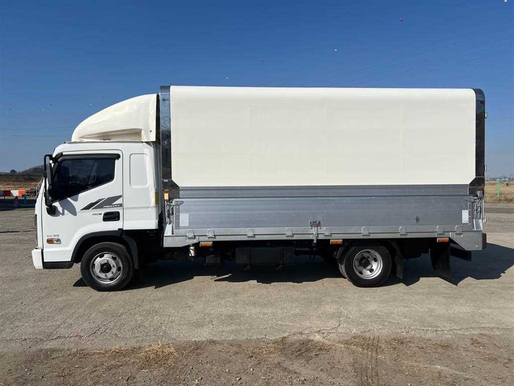 medium and large cargo truck - Vista 11