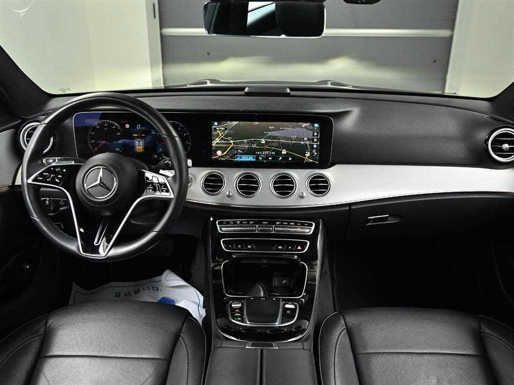 Mercedes Benz E class - Vista 7