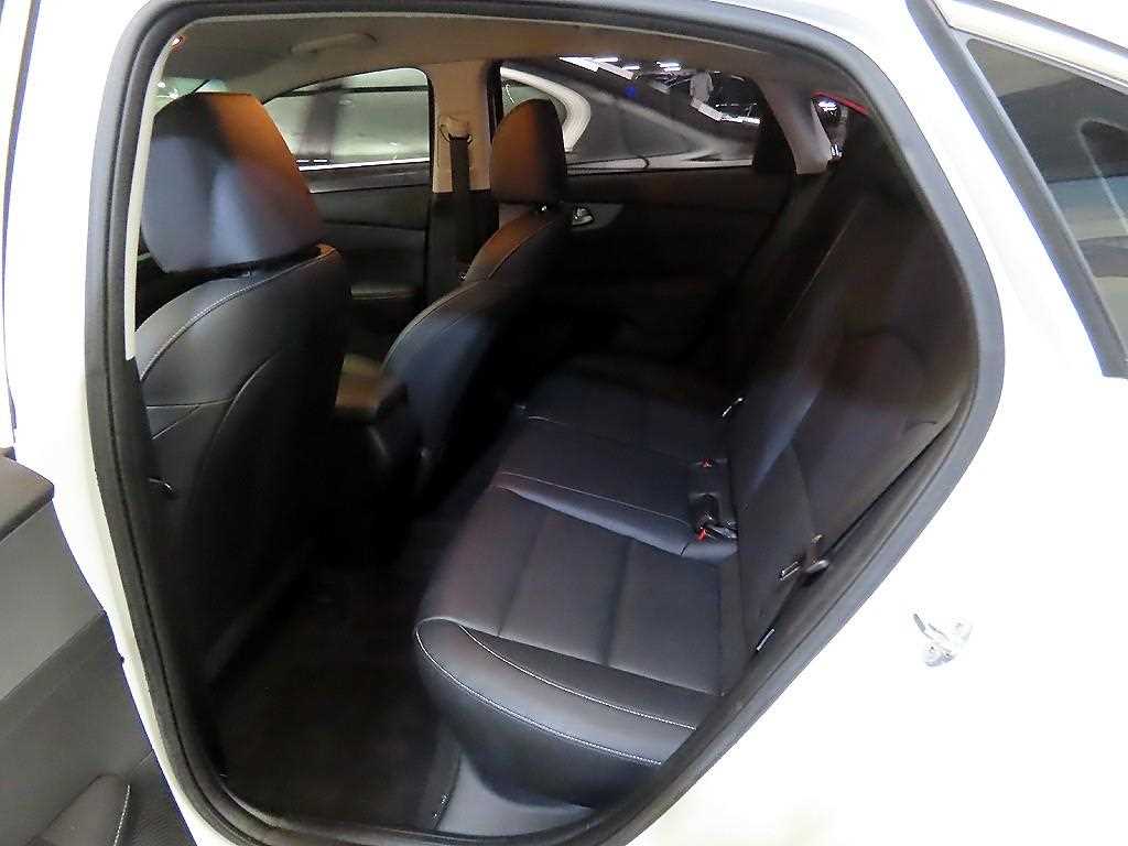 KIA K3 - Vista 7