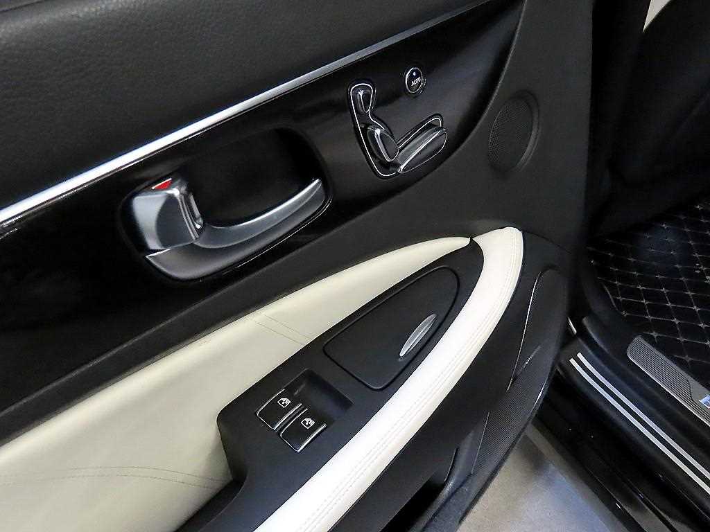HYUNDAI Equus 2013 Negro - Importación desde Corea - HF Imports Iquique - Foto 16
