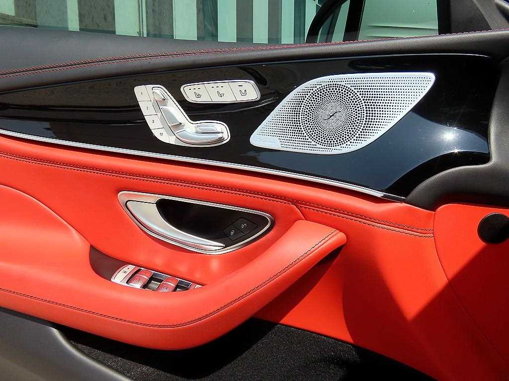 Mercedes Benz AMG GT - Vista 12