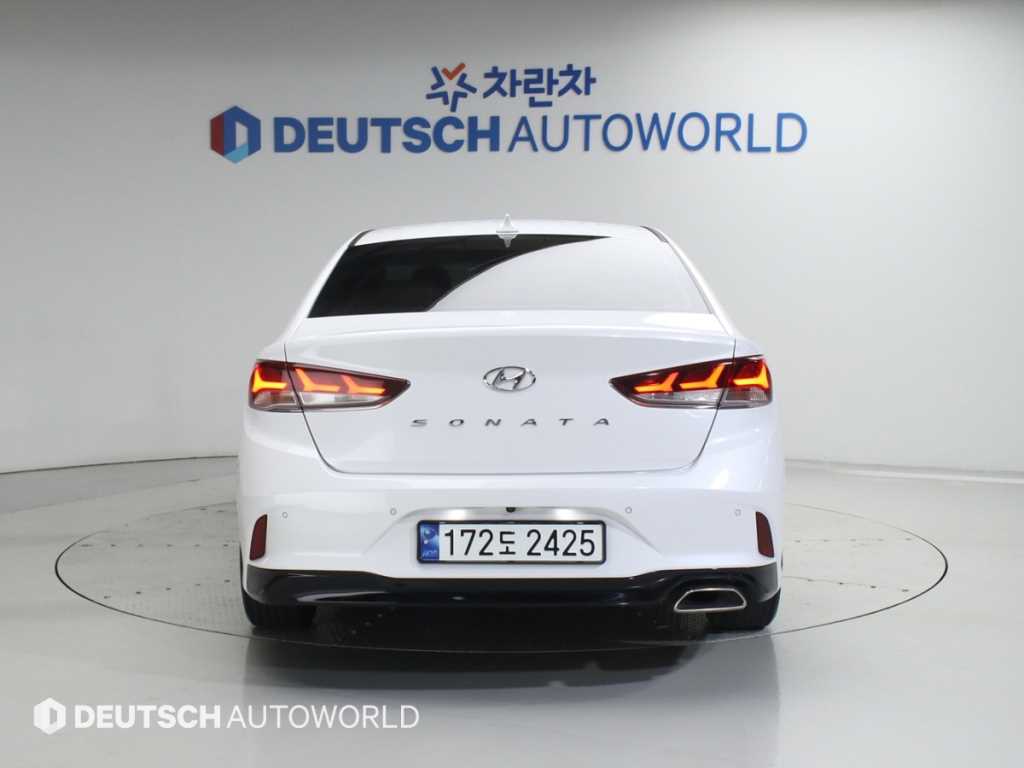 HYUNDAI Sonata - Vista 4