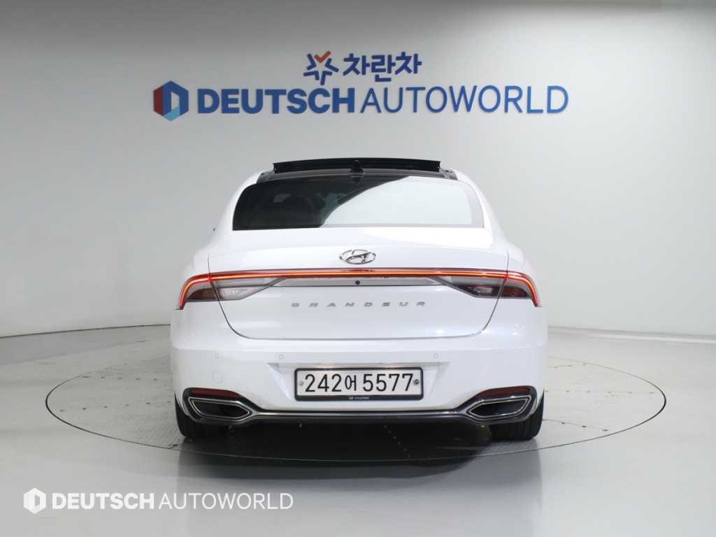 HYUNDAI Grandeur - Vista 4