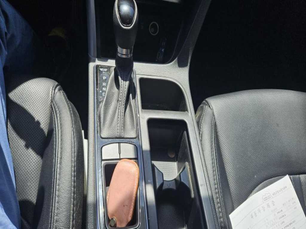 HYUNDAI Sonata - Vista 12