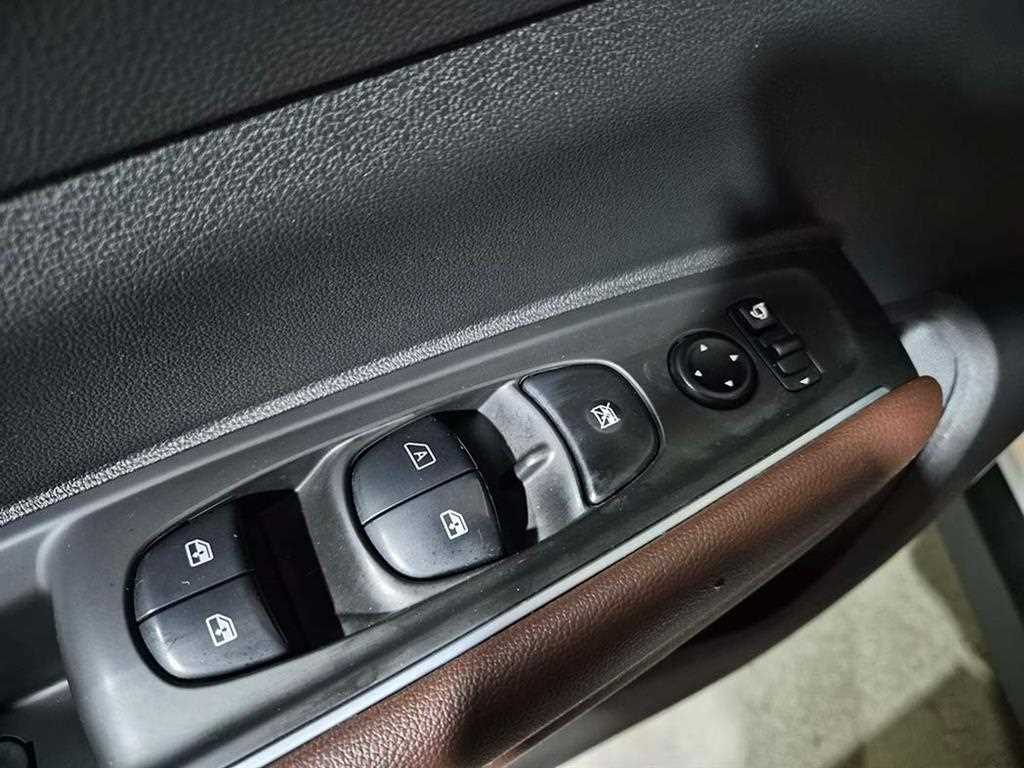 SAMSUNG QM6 - Vista 12