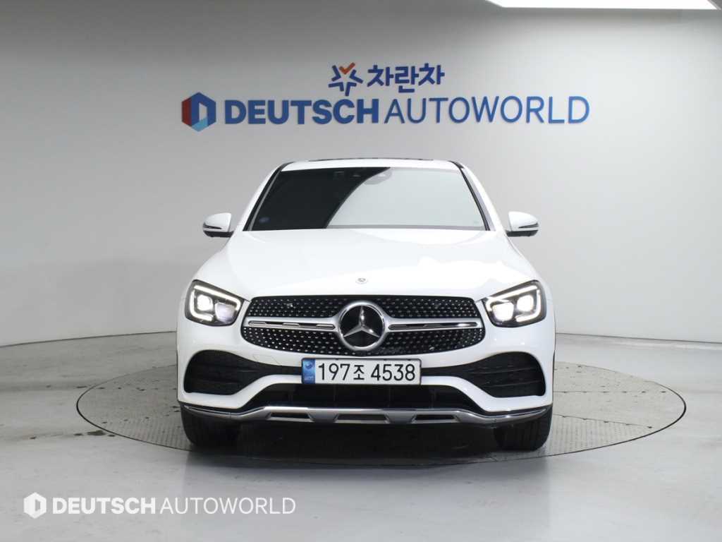 Mercedes Benz GLC Class - Vista 3
