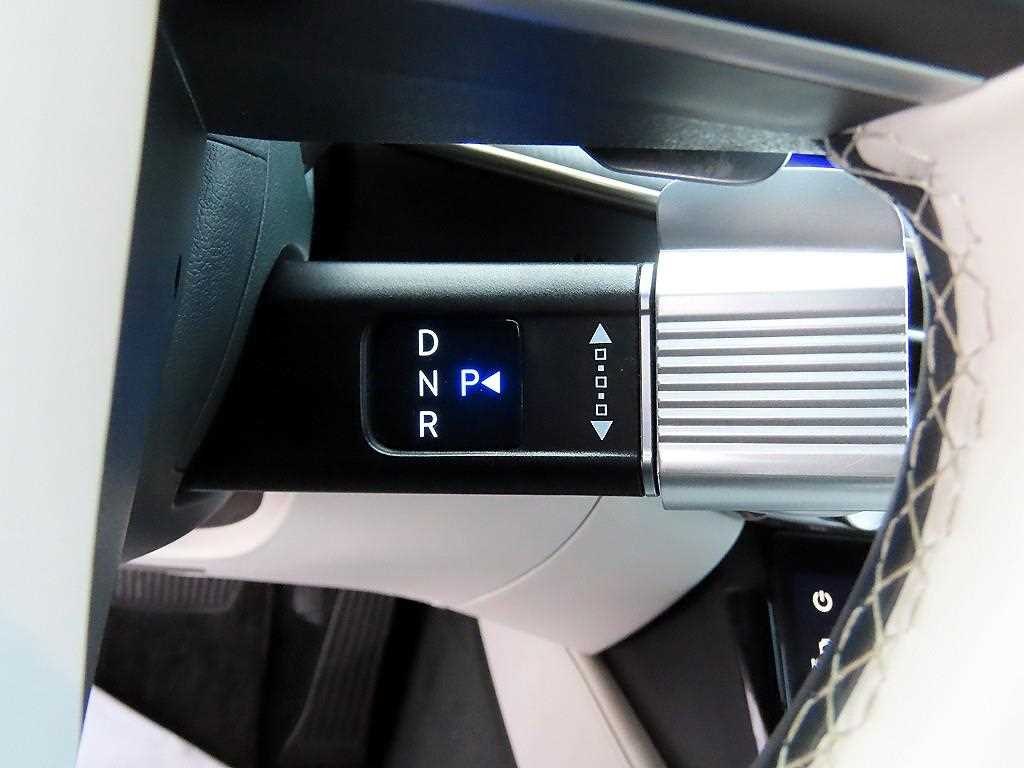 HYUNDAI Grandeur - Vista 11