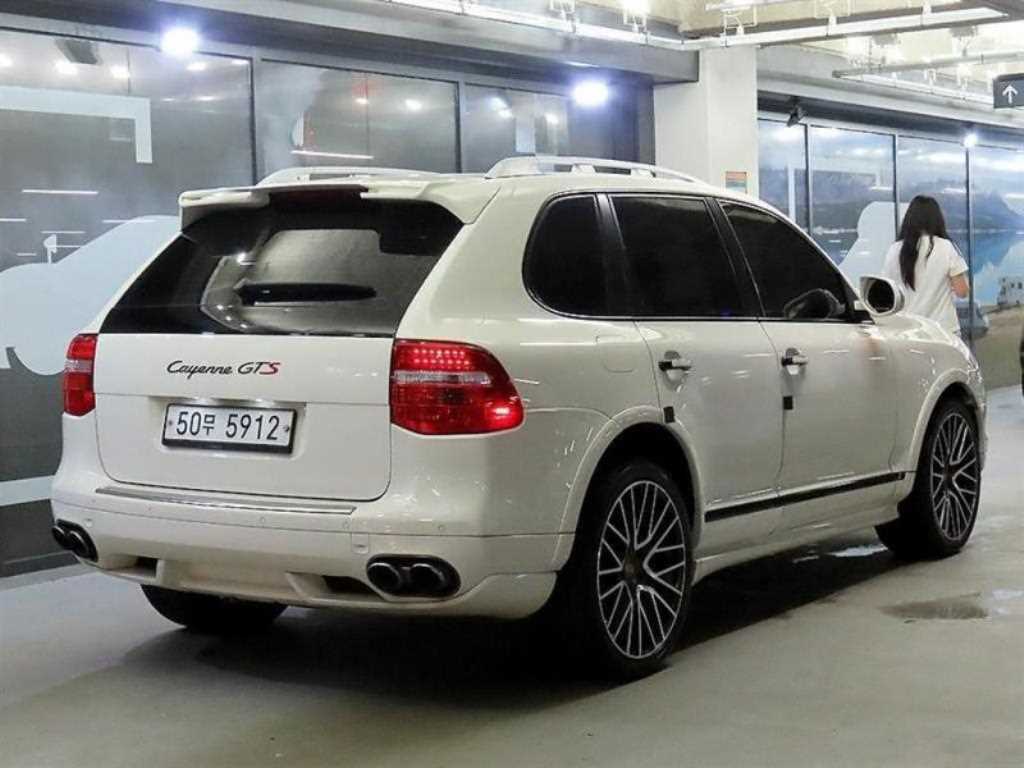 Porsche Cayenne - Vista 4