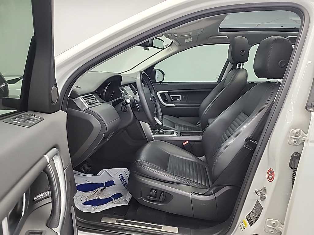 Land Rover Discovery Sports - Vista 11