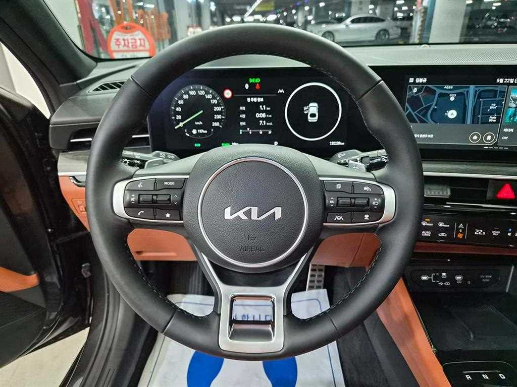 KIA K5 - Vista 8