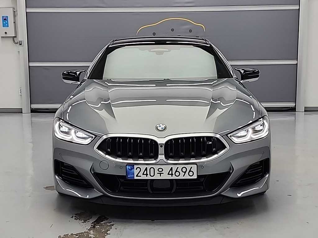 BMW 8 Series - Vista 2