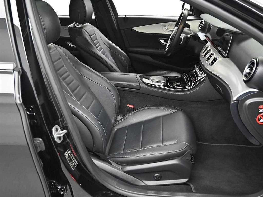 Mercedes Benz E class - Vista 10