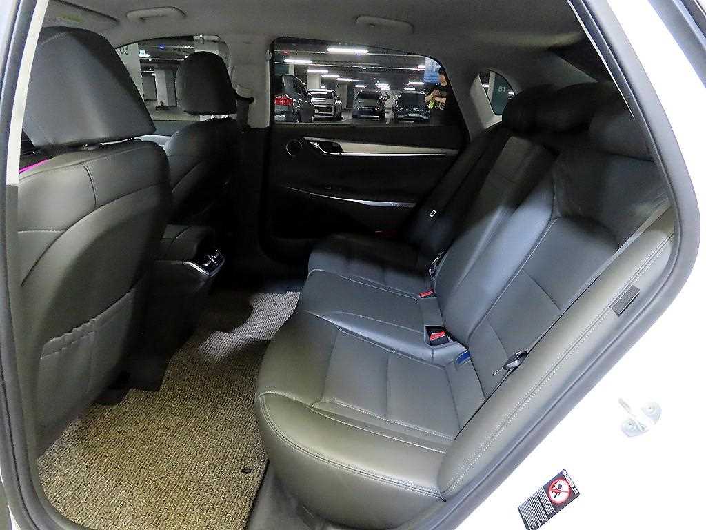 HYUNDAI Grandeur - Vista 7