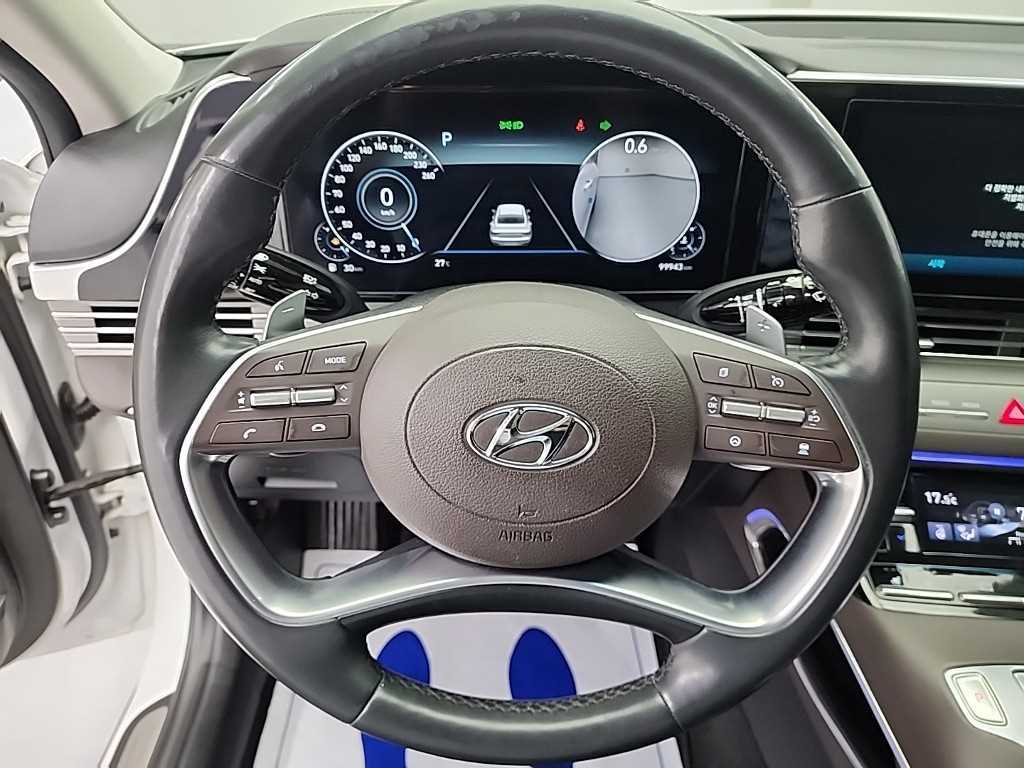 HYUNDAI Grandeur - Vista 9