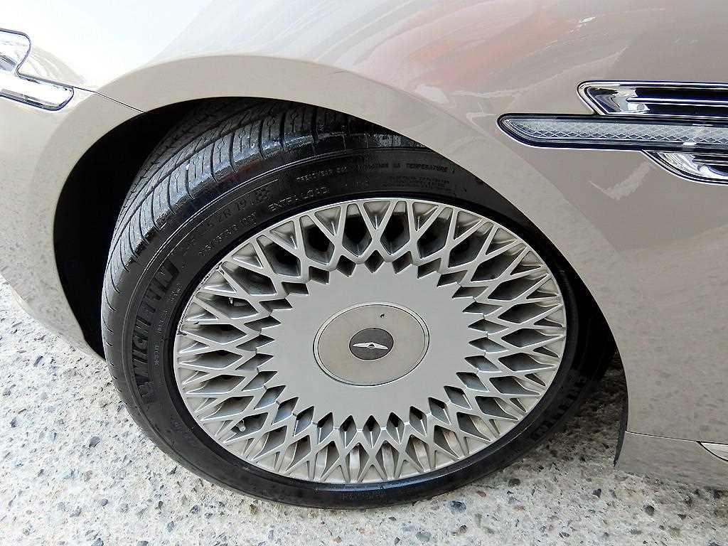 Genesis G90 2019 Gold color - Importación desde Corea - HF Imports Iquique - Foto 20