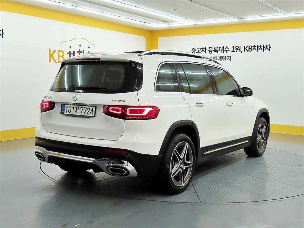 Mercedes Benz GLB Class - Vista 4