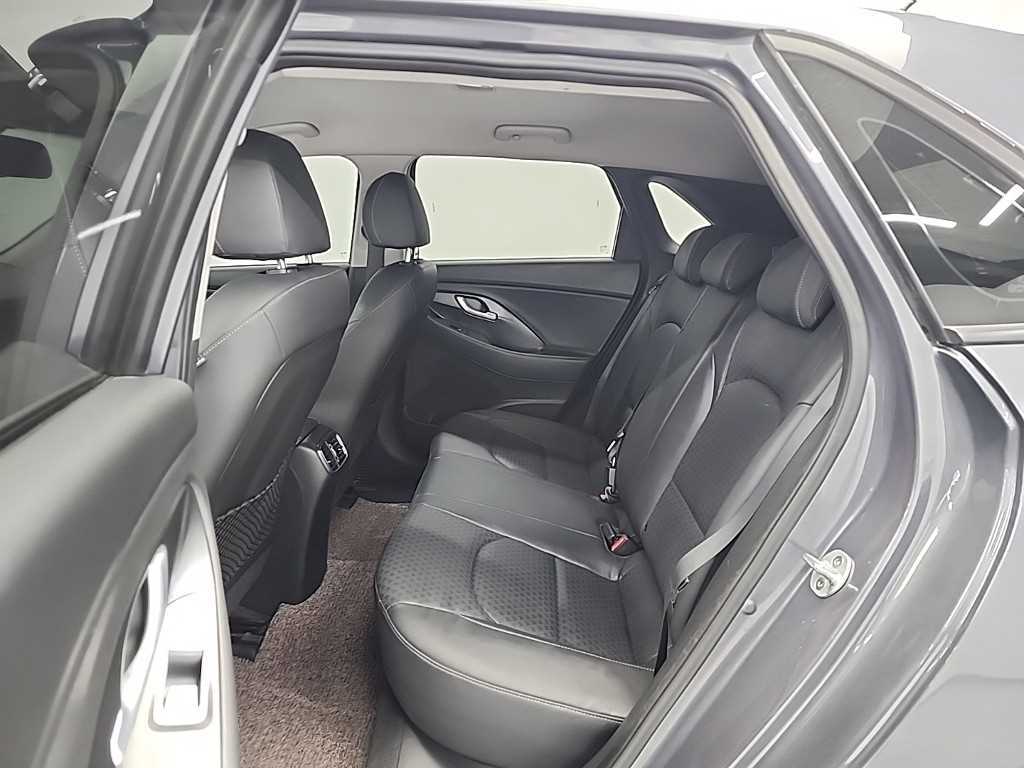 HYUNDAI i30 - Vista 12