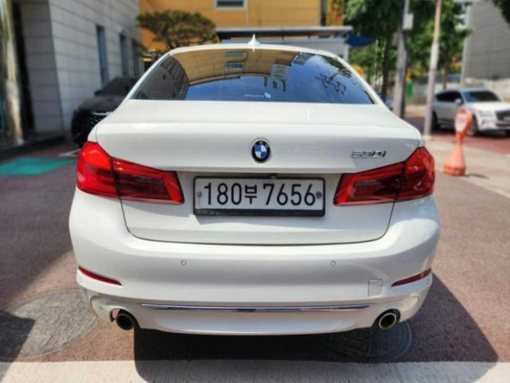 BMW 5 Series - Vista 3