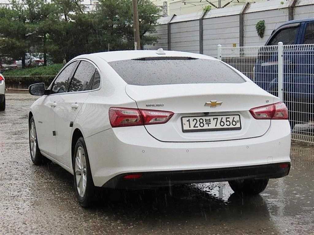 Chevrolet Malibu - Vista 3