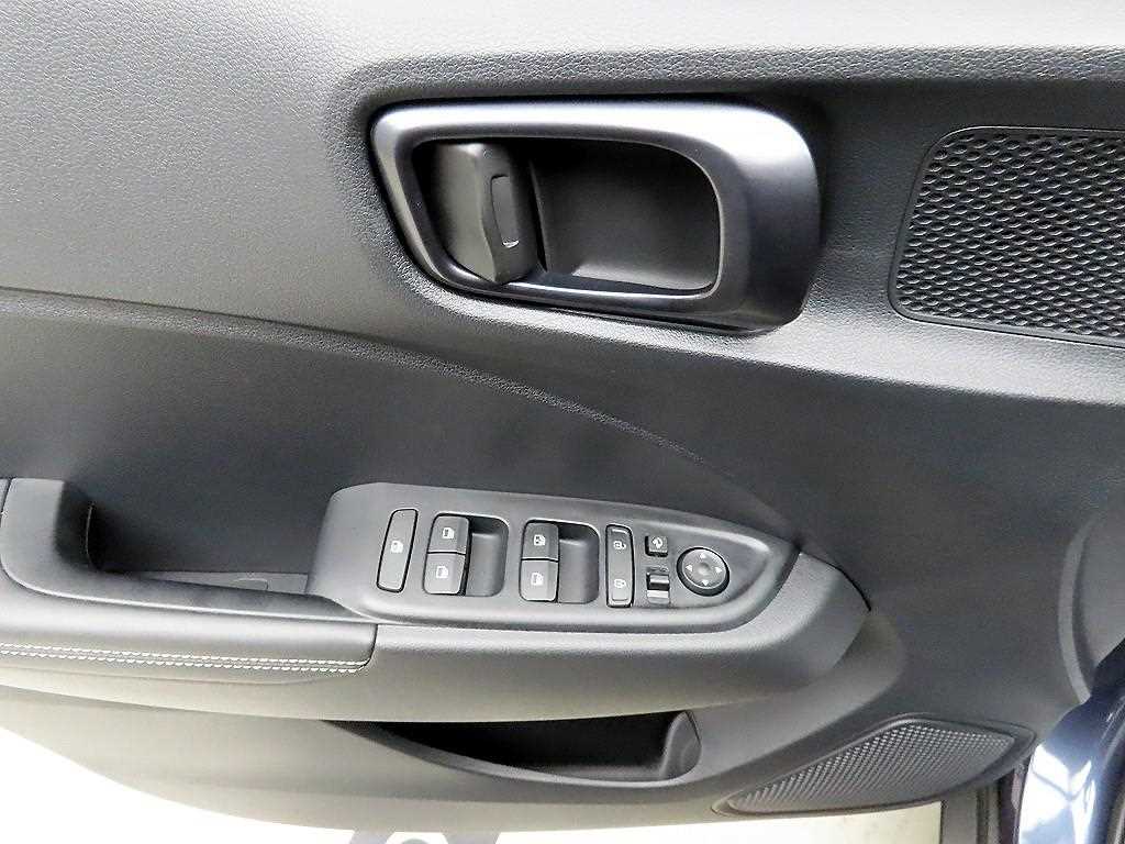 HYUNDAI Venue - Vista 11