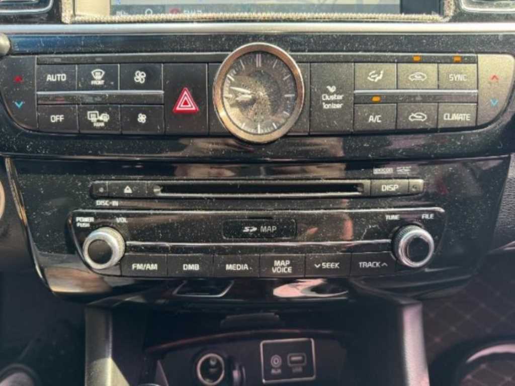KIA K9 - Vista 9