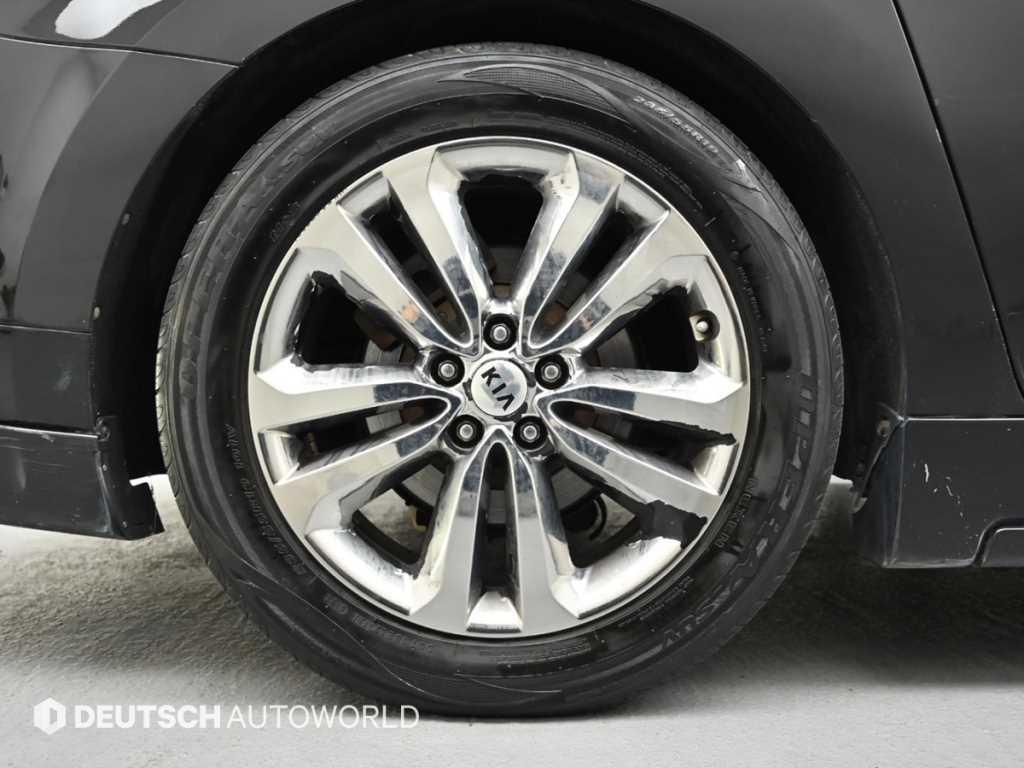 KIA Carnival - Vista 5