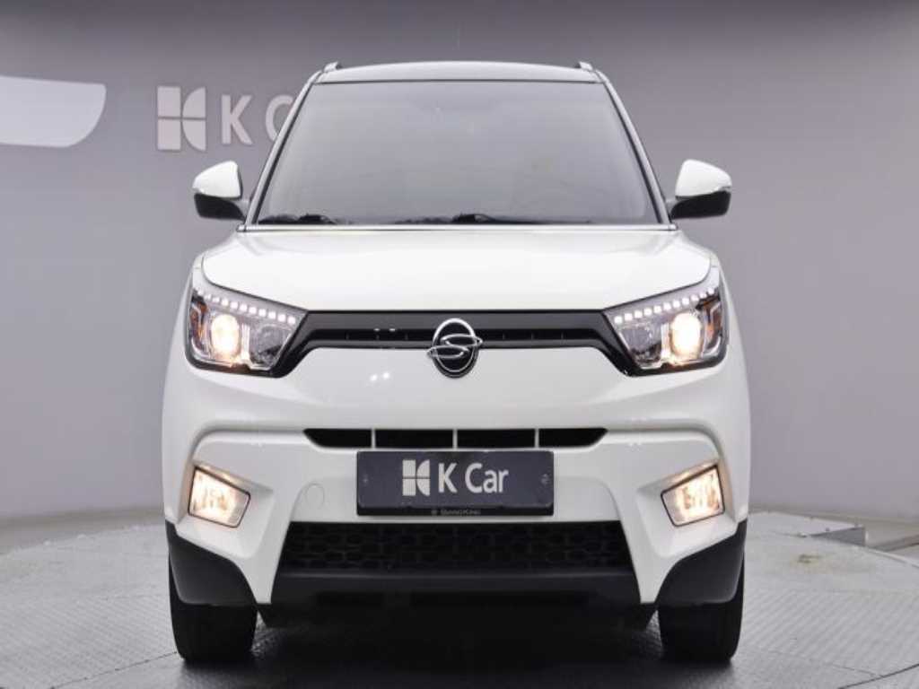 Ssangyong Tivoli - Vista 3