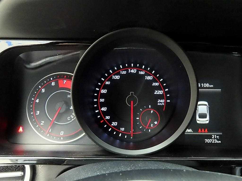 HYUNDAI Avante - Vista 8