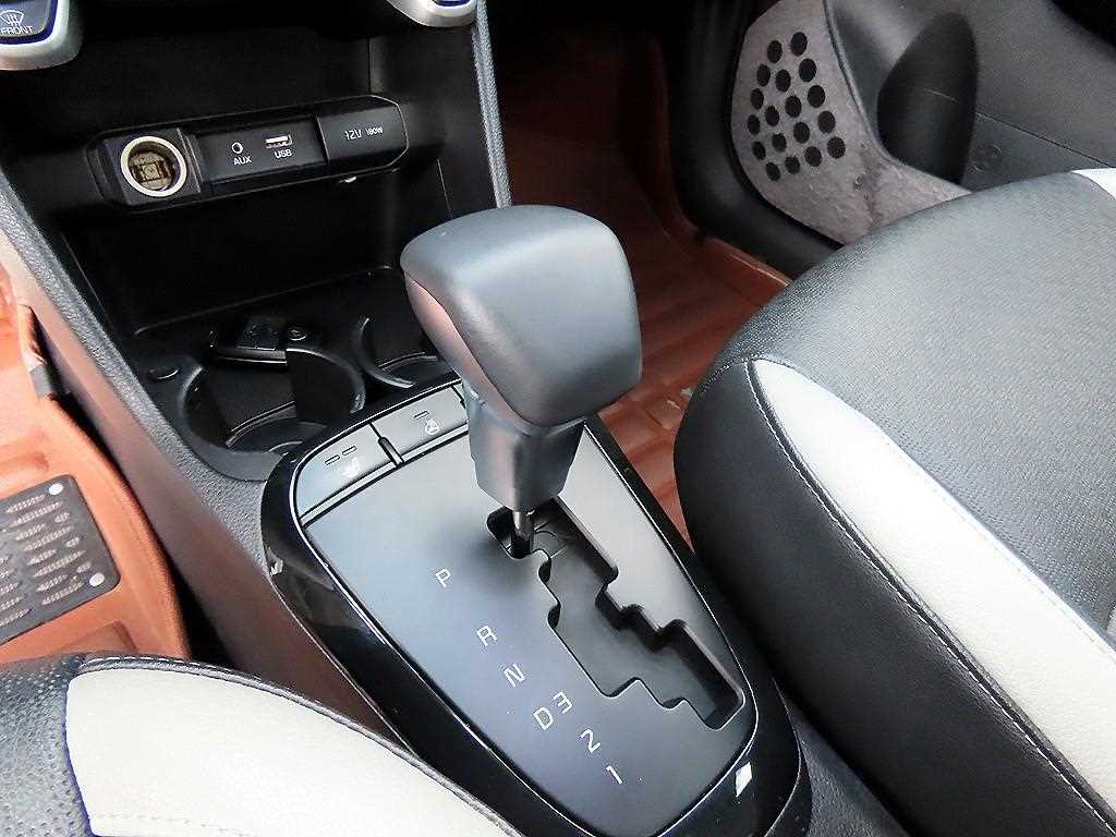 KIA Morning - Vista 11
