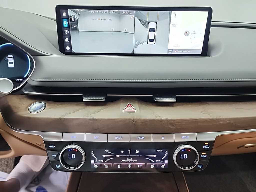 Genesis G80 - Vista 10
