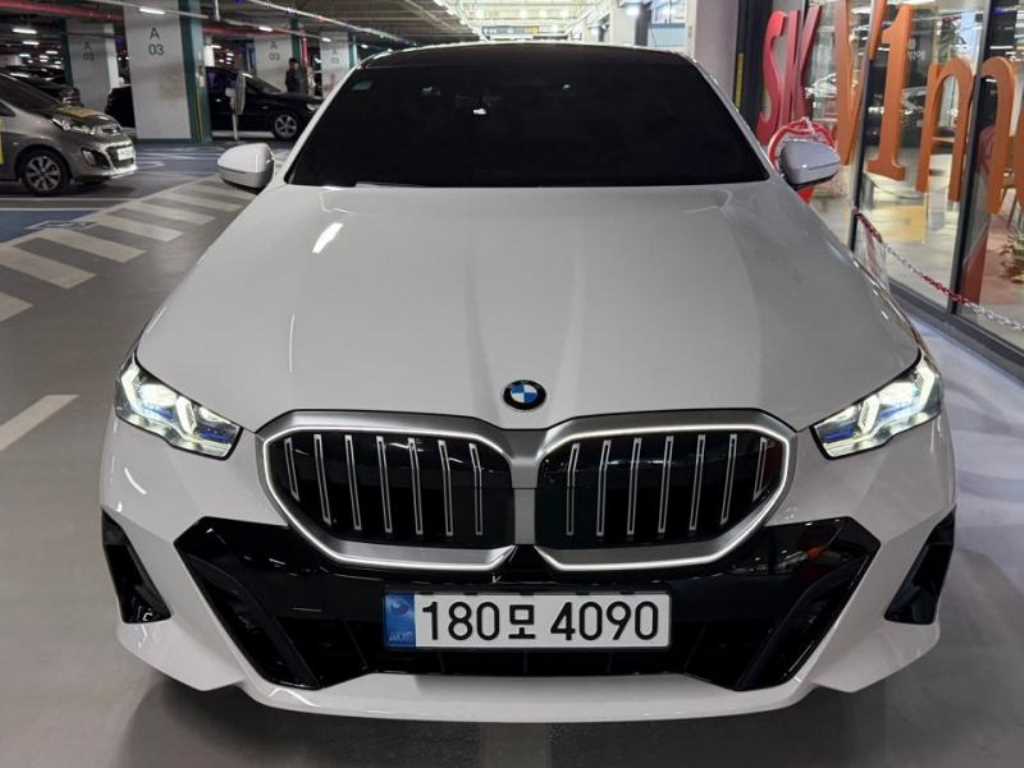 BMW 5 Series 2024 Blanco - Importación desde Corea - HF Imports Iquique - Foto 1