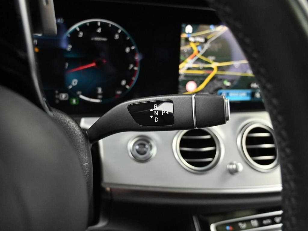 Mercedes Benz E class - Vista 9