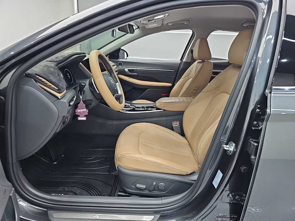 HYUNDAI Sonata - Vista 11